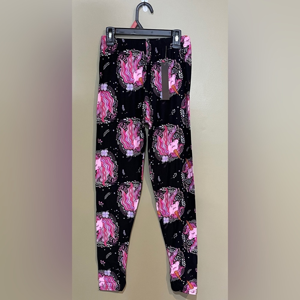 PICK 2$/15.00
Unicorn 🦄 leggings 3x-5x